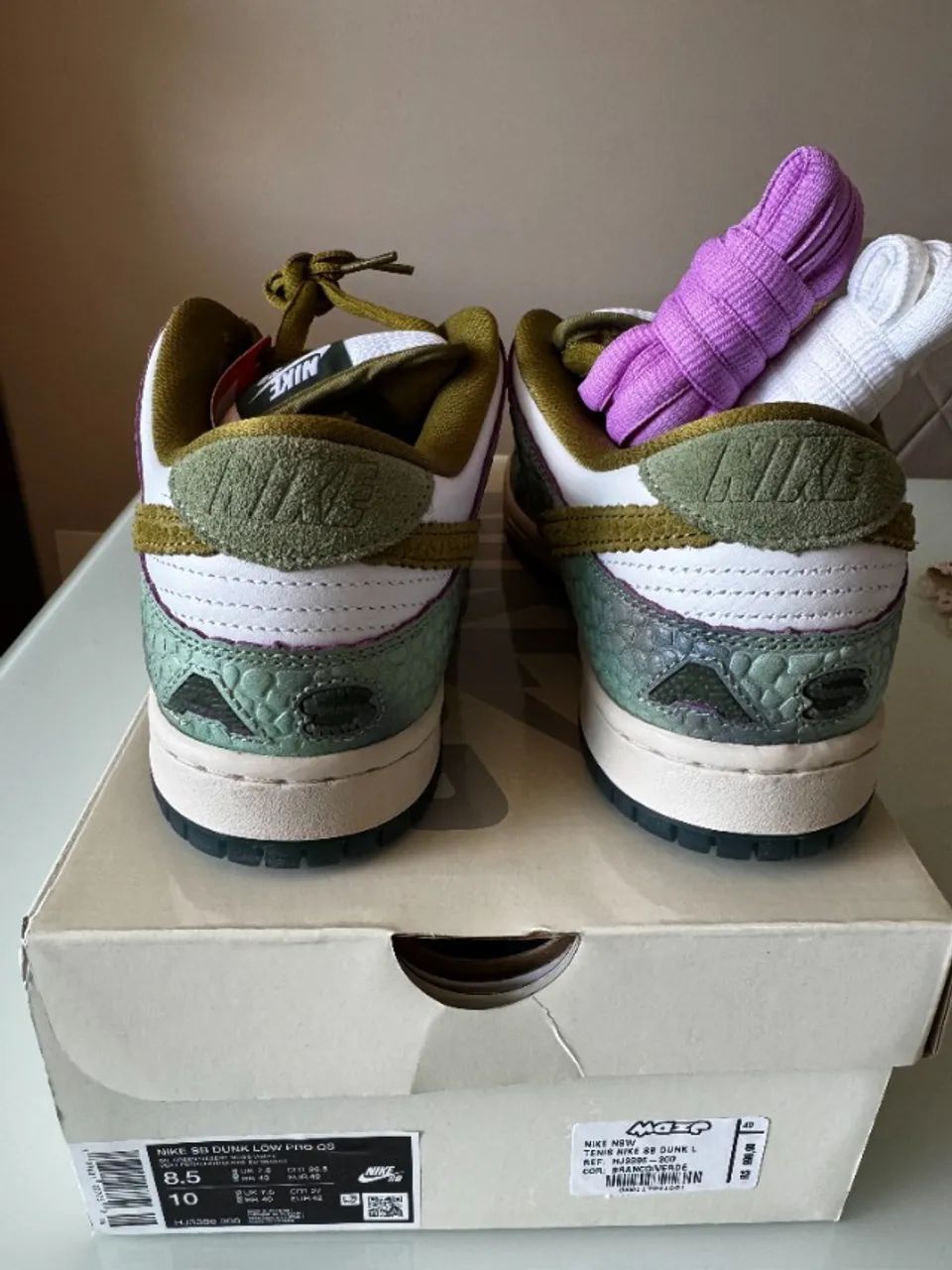 Nike SB Dunk Low Pro White and Pacific Moss - Alexis Sablone - Foto 3