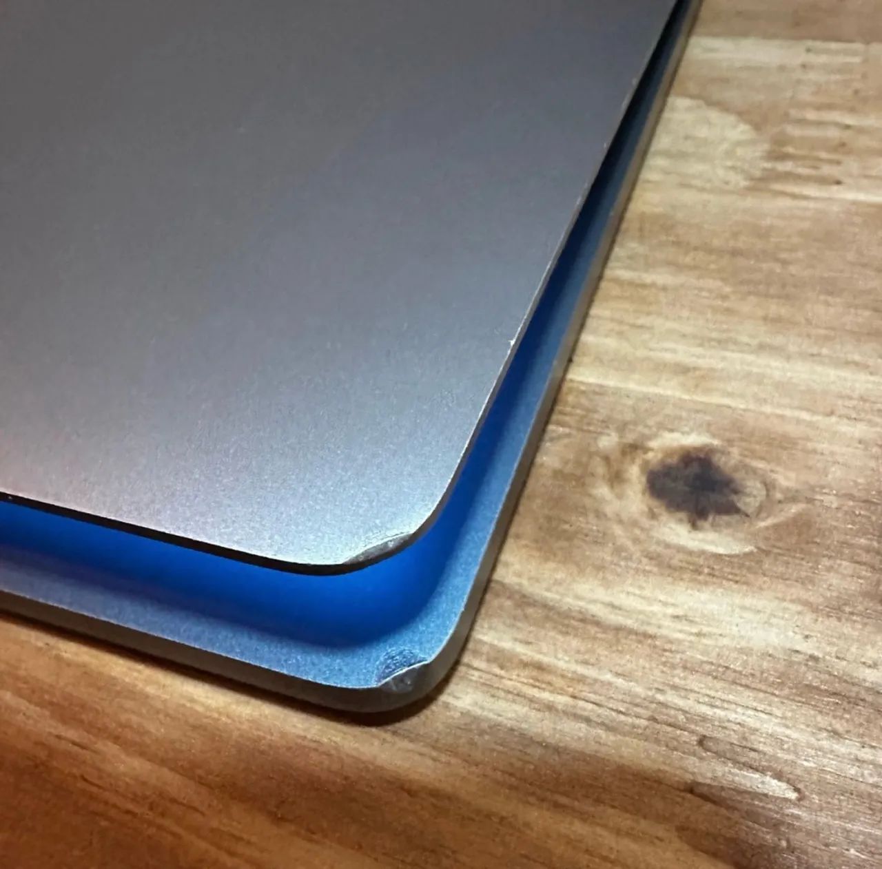 MacBook Pro 13 2.3 I7 2020 Touchbaar  - Foto 2