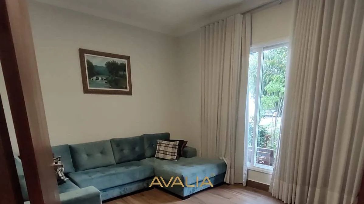 Casa de Condomínio com 3 Quartos e 4 banheiros à Venda, 350 m² - Foto 5