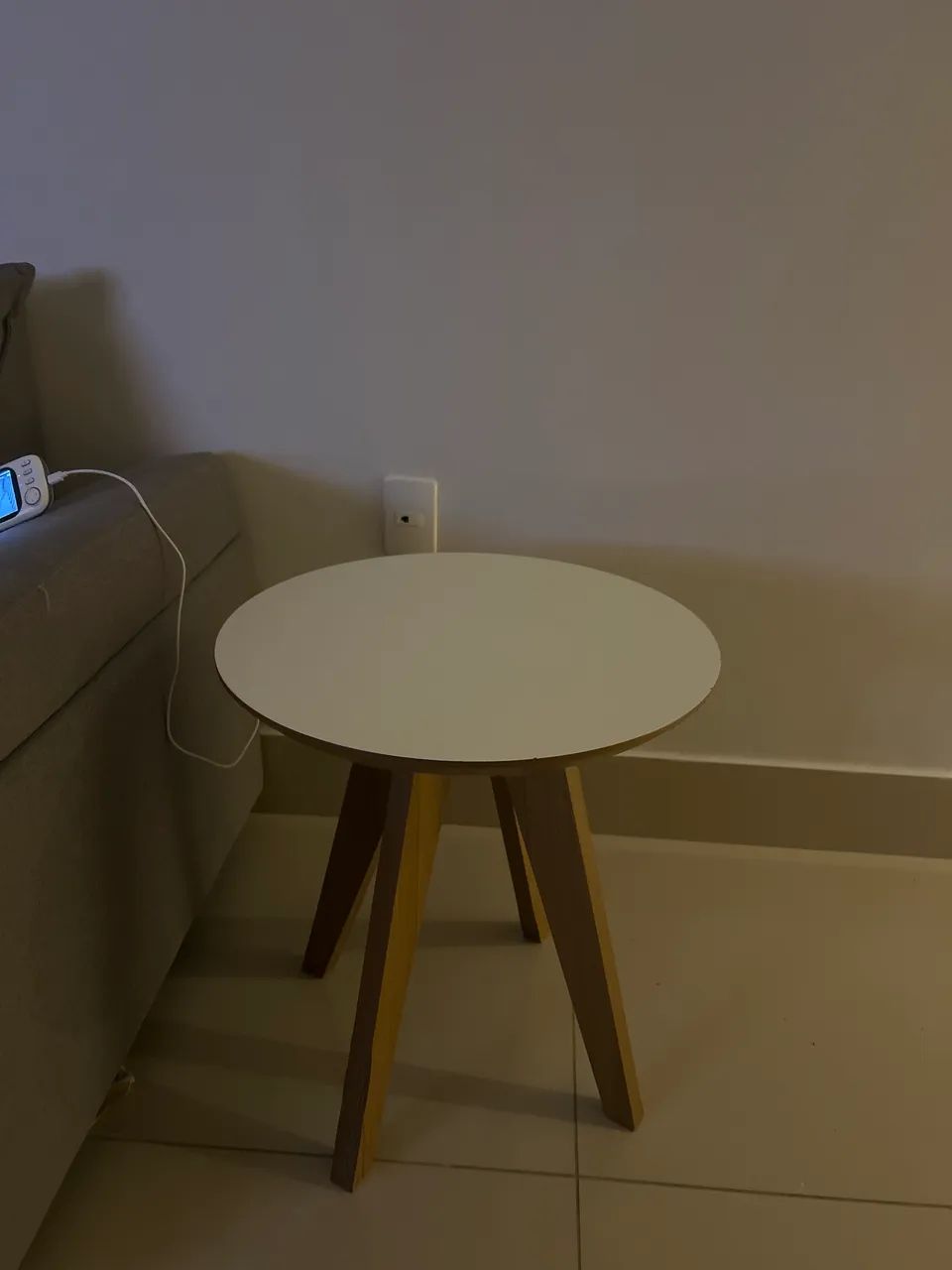 Mesa lateral 64994315764609121