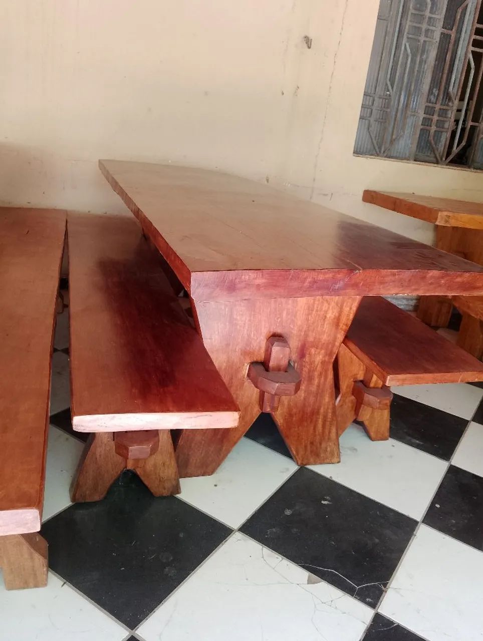 Mesa de Madeira Rústica 