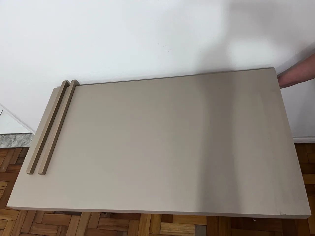 Mesa para escritório (bem conservada, material resistente) - Foto 3