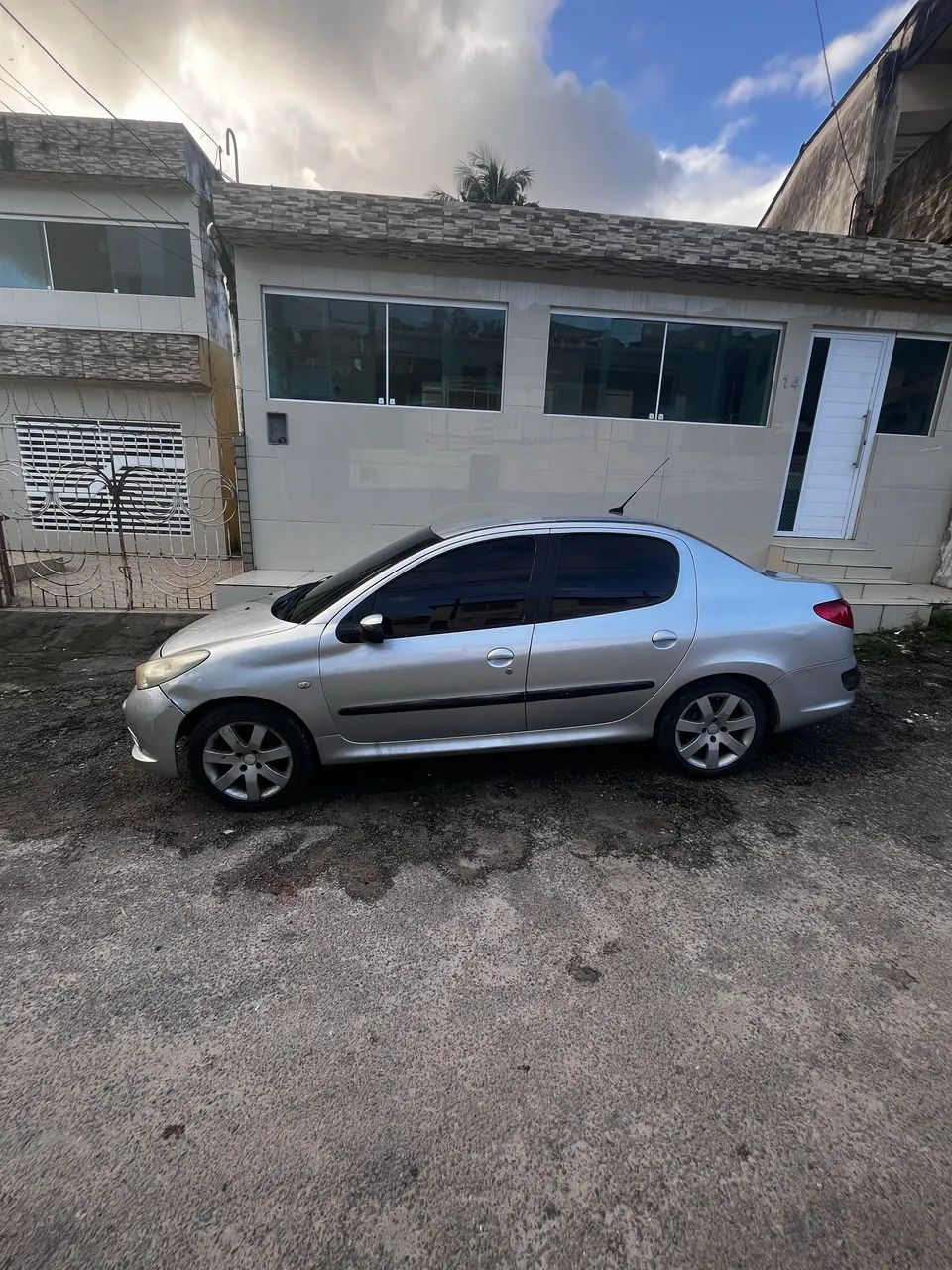 Peugeot 207 207 Sed. Passion XR Sport 1.4 Flex 8V 4p 2010