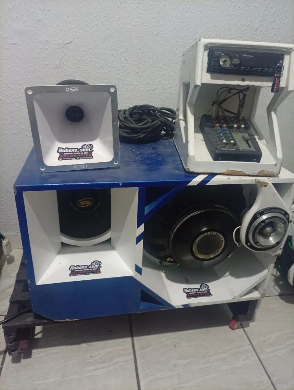 Trio completa 