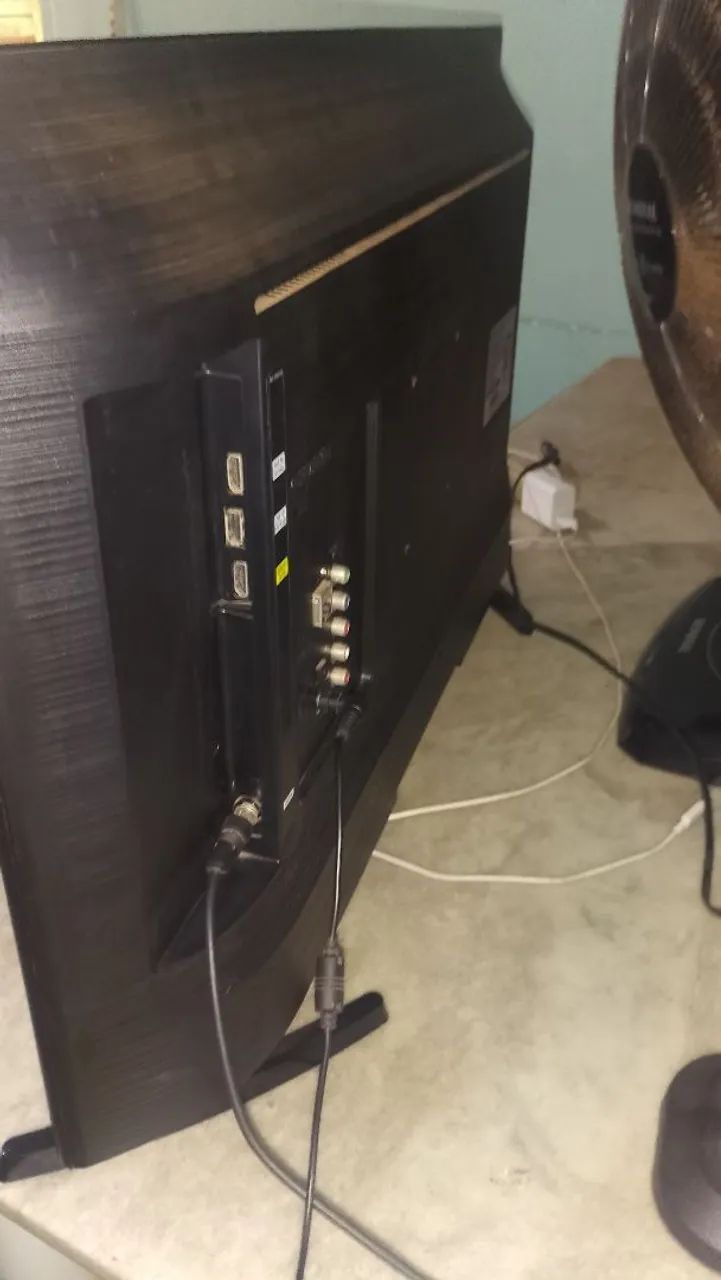 TV SMART 32 POLEGADAS ZERO DEFEITOS com antena  - Foto 3