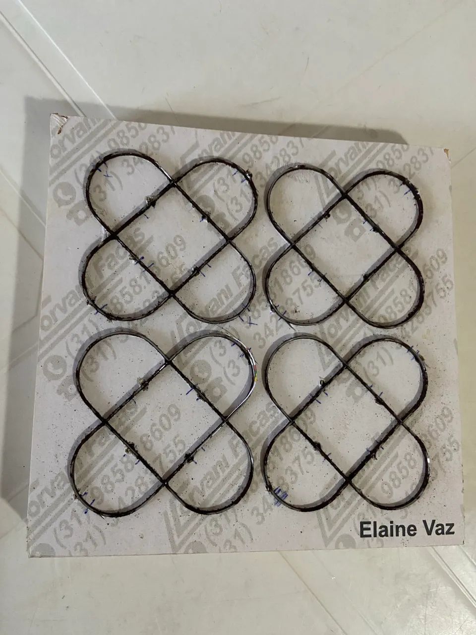 Petals-shaped Cutting Dies (Medium Size: 3.3 cm x 3.3 cm)