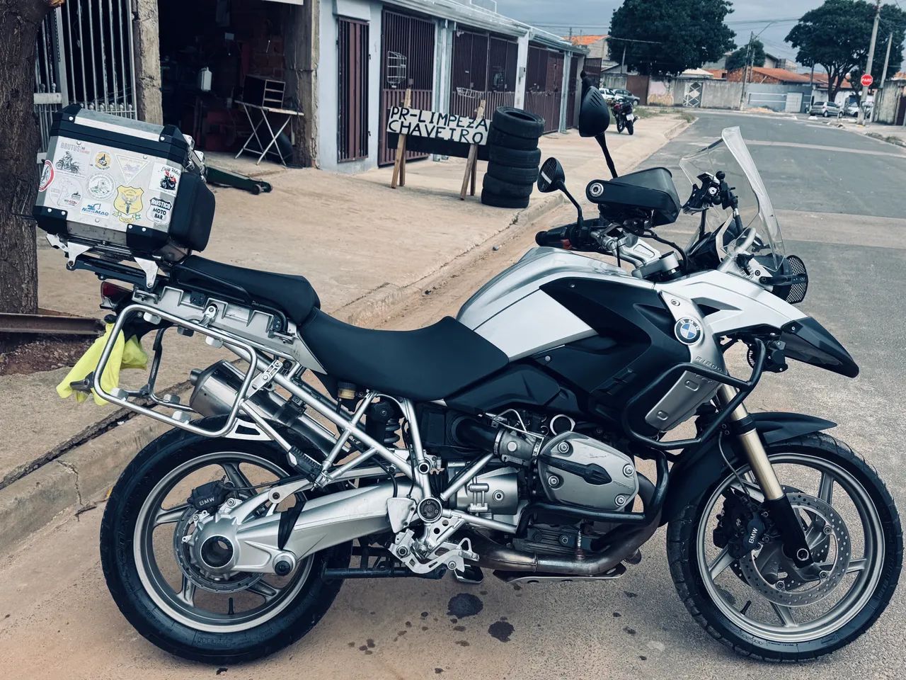 GS 1200