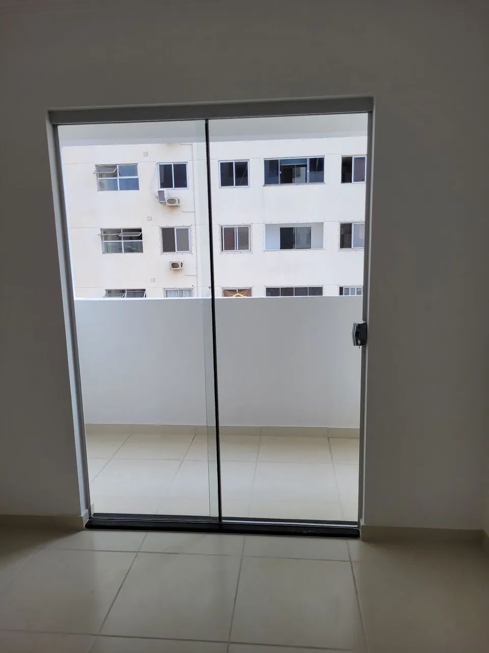 Apartamento 2/4 com suite, 2 garagens Tropicale Borges Landeiro - Foto 3