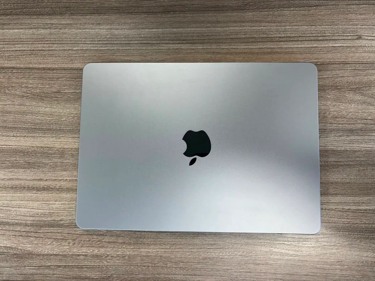 【美品】MacBook Air M2 2022 シルバー 8GB 256GB MacBook Air M2 8GB/256GB 2022 87% - Notebooks - Jardim Alvorada