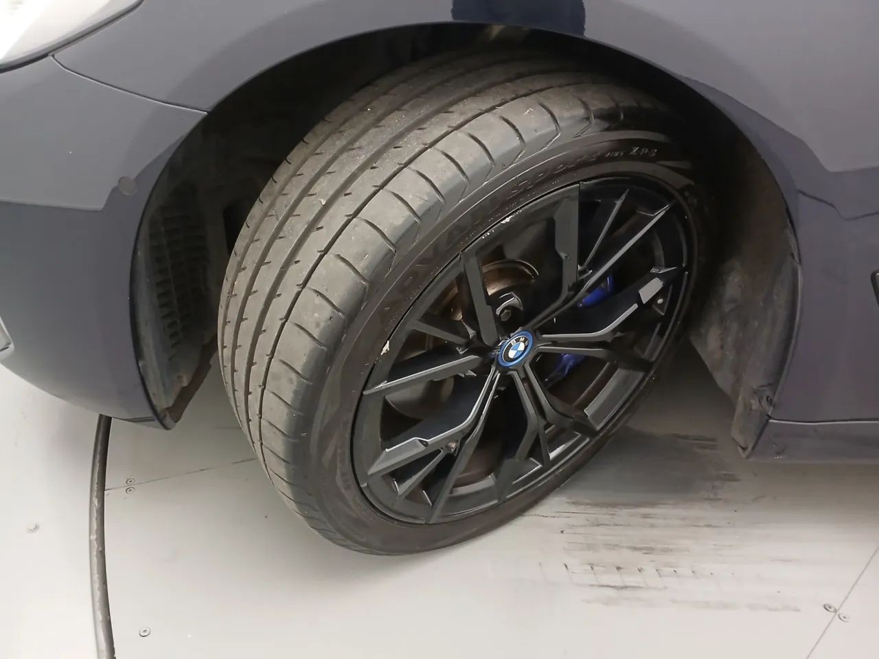 BMW Série 5 530E M Sport 2.0 Turbo Híbrido Aut., foto 11 de 18