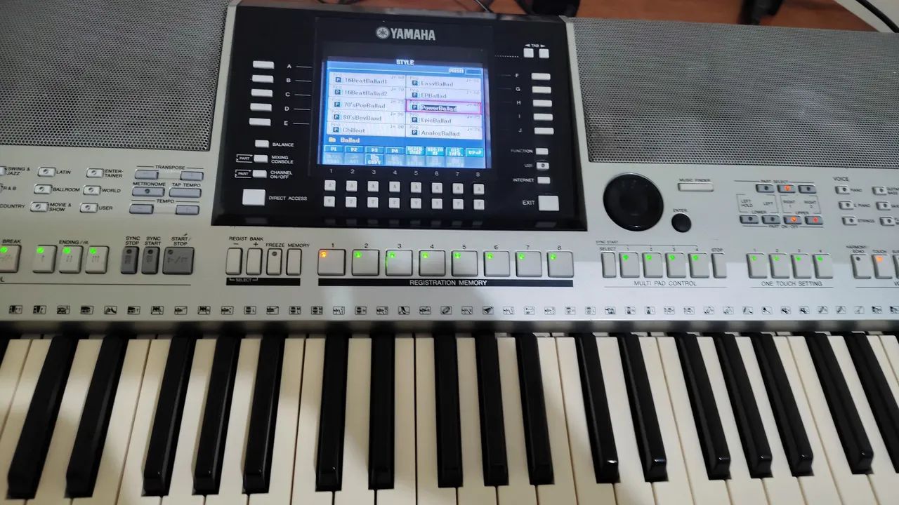 Yamaha Psr S910 com capa e pedal, Aceito trocas  - Foto 4