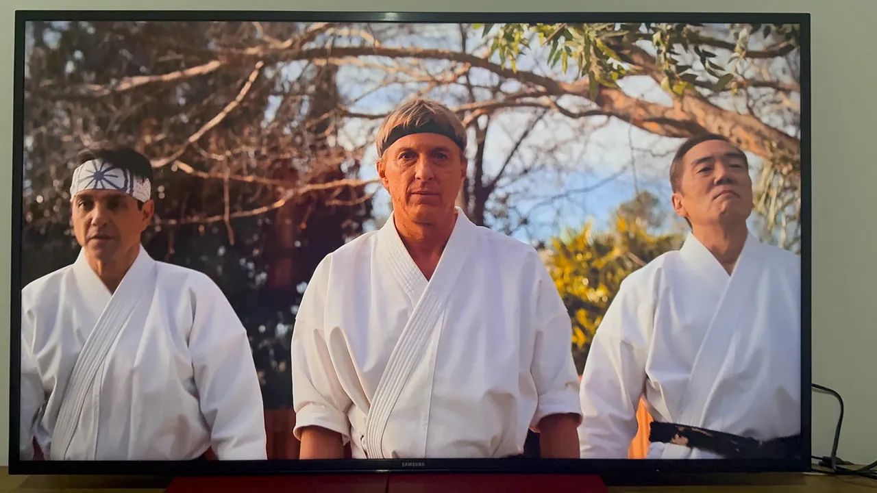 TV Samsung 48 4K UHD JU6000 - Perfeito Estado - Foto 2