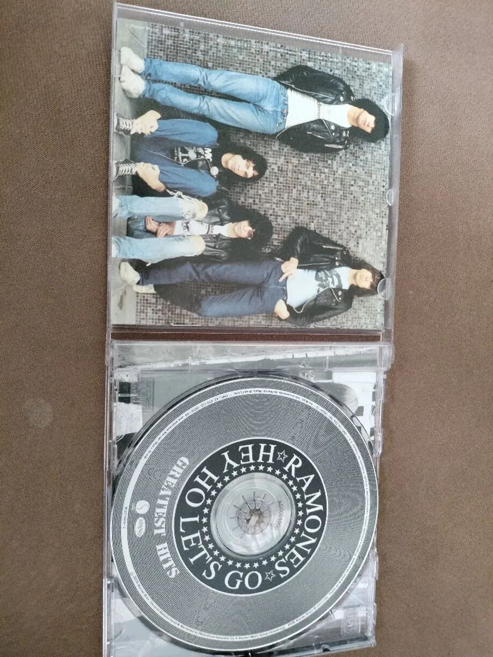 CD Ramones - Greatest Hits - Nacional - Foto 3