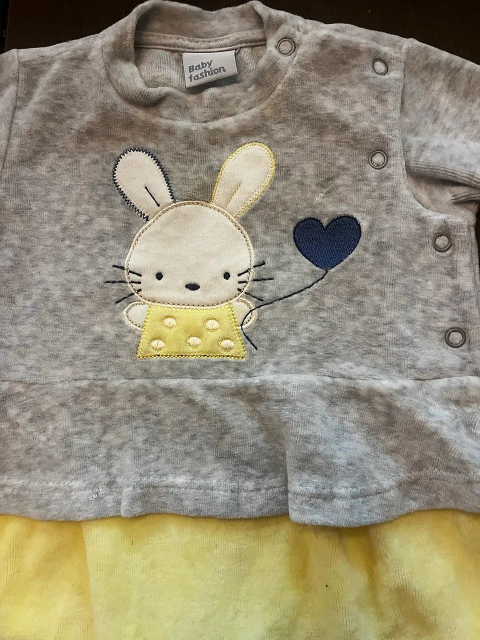 Macacão em Plush Coelhinho bebê menina RN - Foto 2