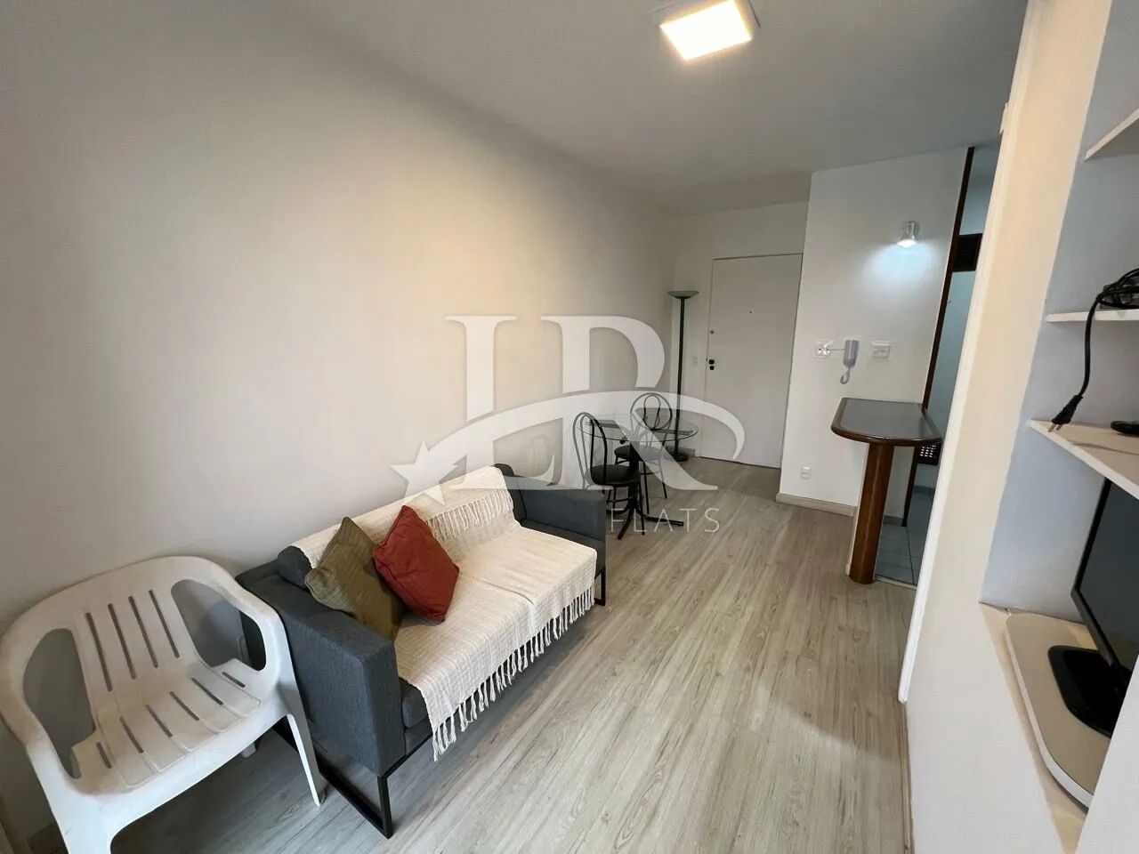 LR Flats Apartamento e Studio - Flat mobiliado de 35m² para alugar em Moema, confira!