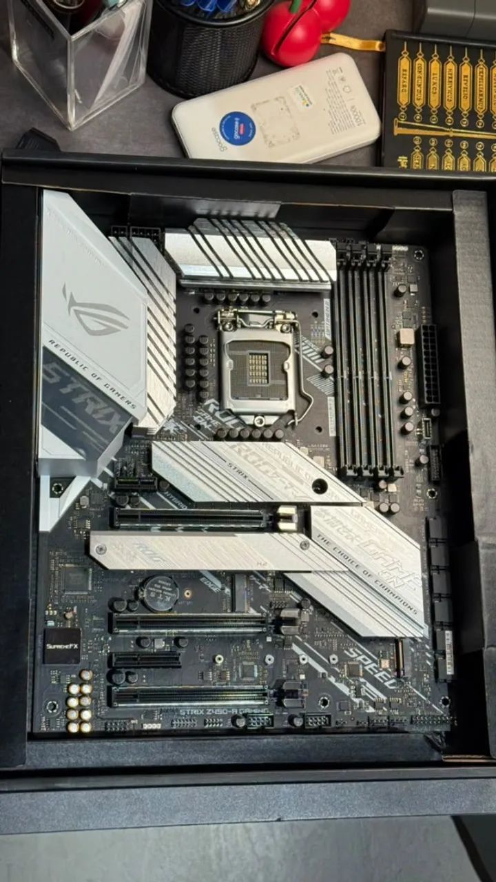 ASUS ROG STRIX Z490-A GAMING - Foto 2
