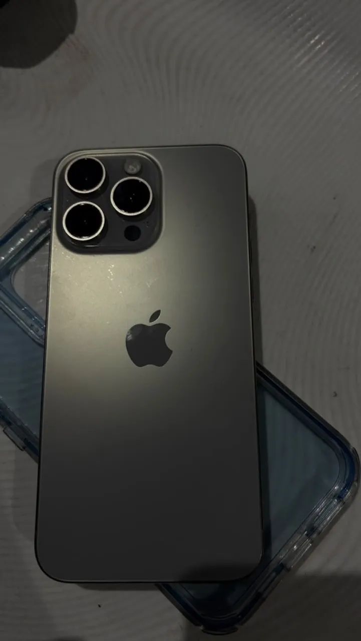 Vendo iPhone 15 pro Max em perfeito estado  - Foto 4