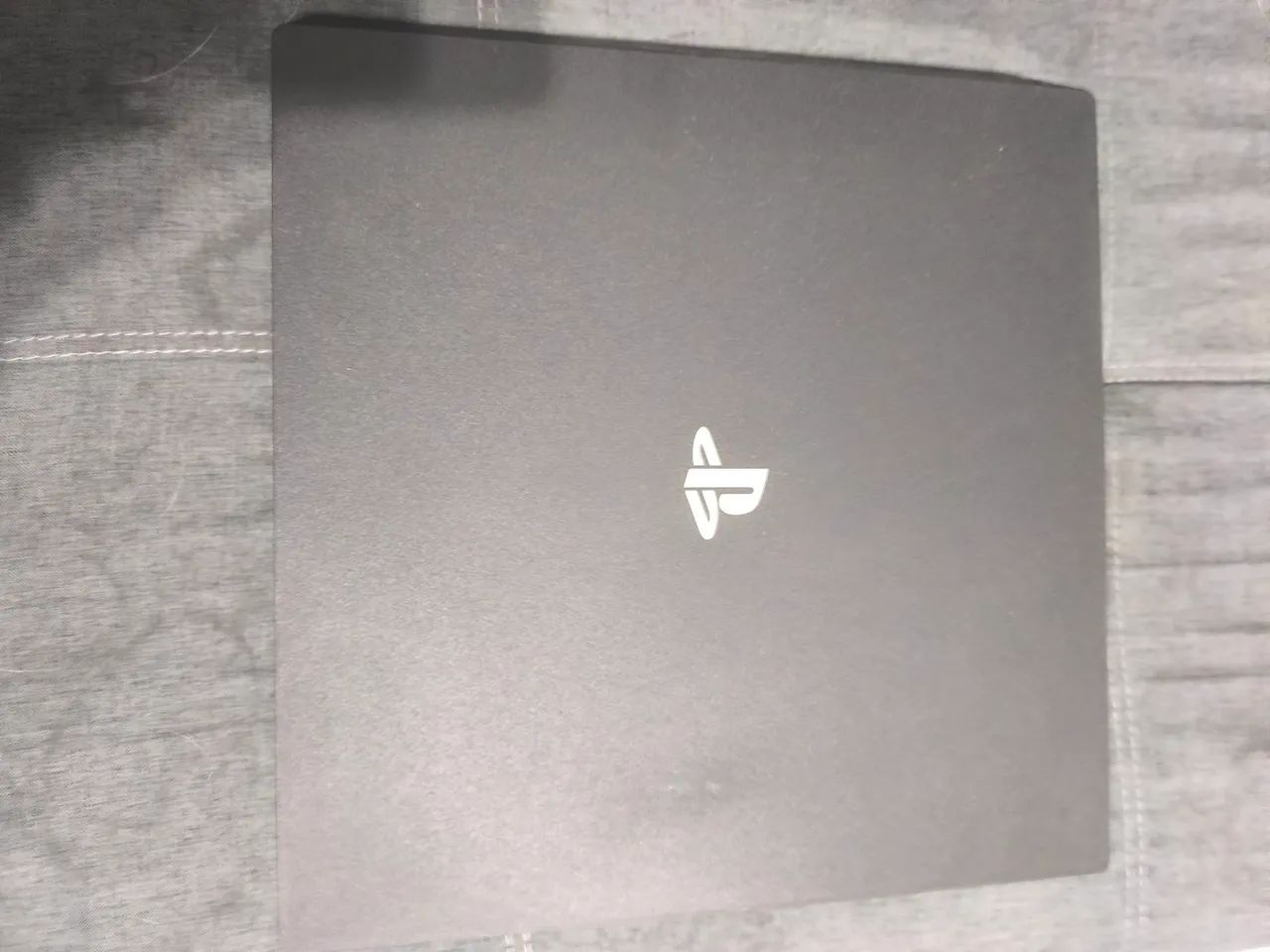 PS4 PRO + 7 jogos - Foto 2