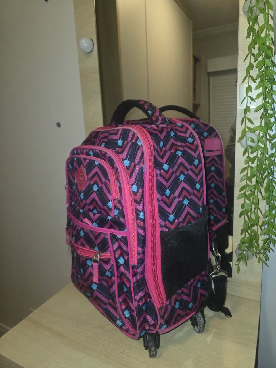 Mochila da Sestini 4 rodas e com alça