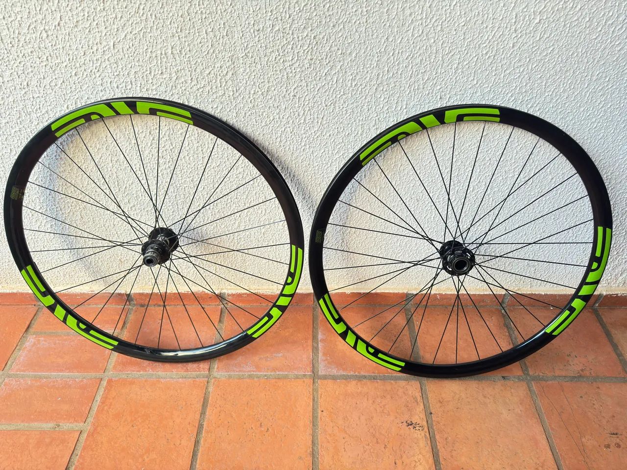 Roda Enve Carnono Cannondale Lefty