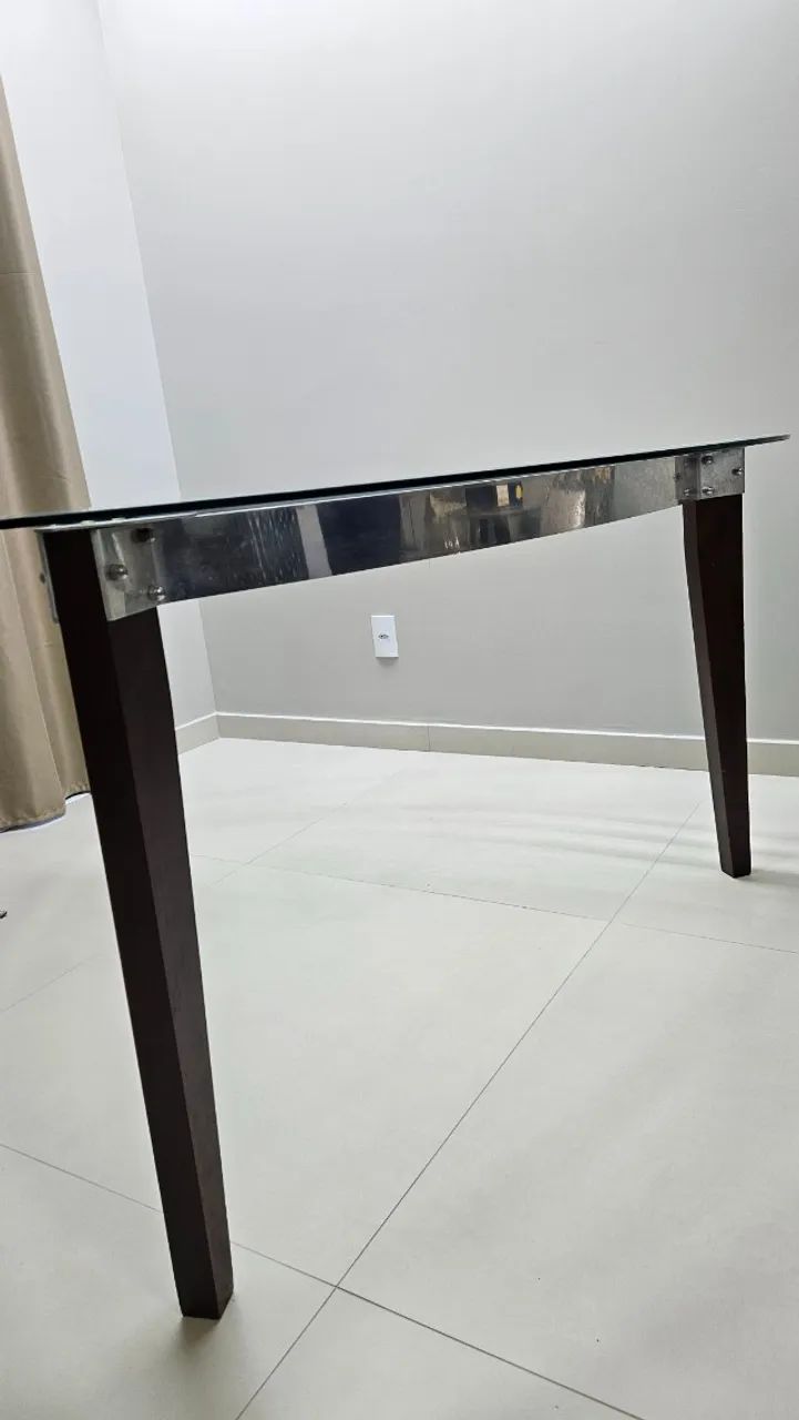 Mesa de jantar de vidro 