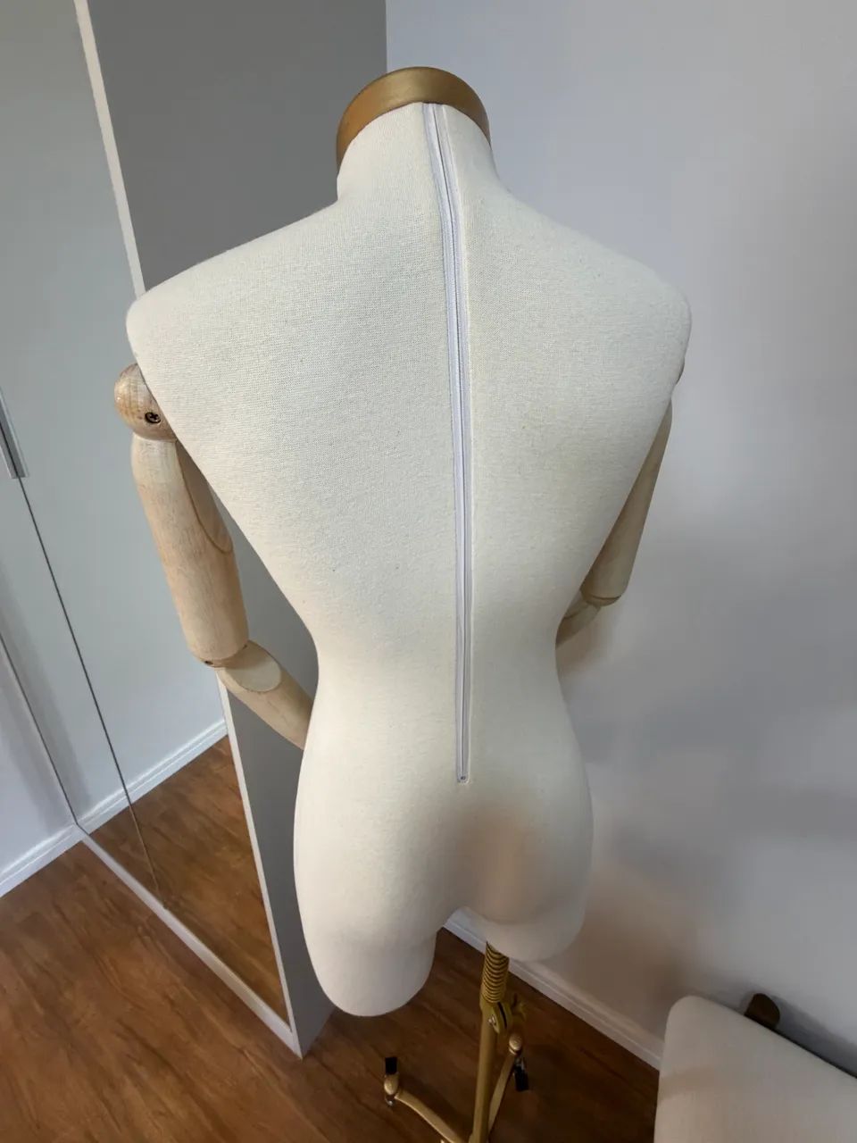 Manequim Luxo, roupas e joias. - Foto 6
