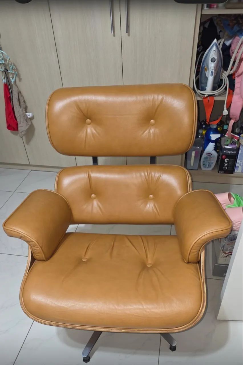 Poltrona Charles Eames