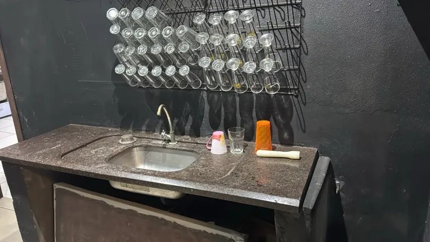 Bancada de granito com cuba de inox