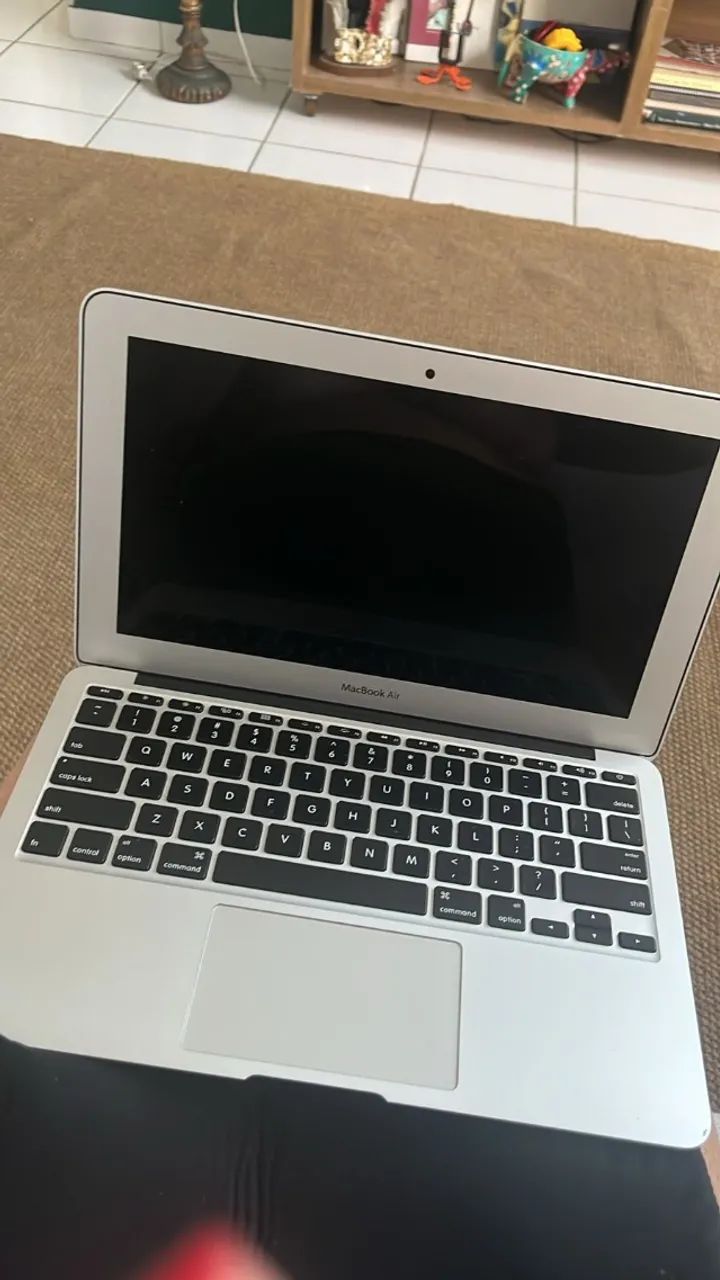 現役！MacBookAir Early2015 比較】新型「MacBook Air (Early 2015)」のスペックと価格を旧モデルと