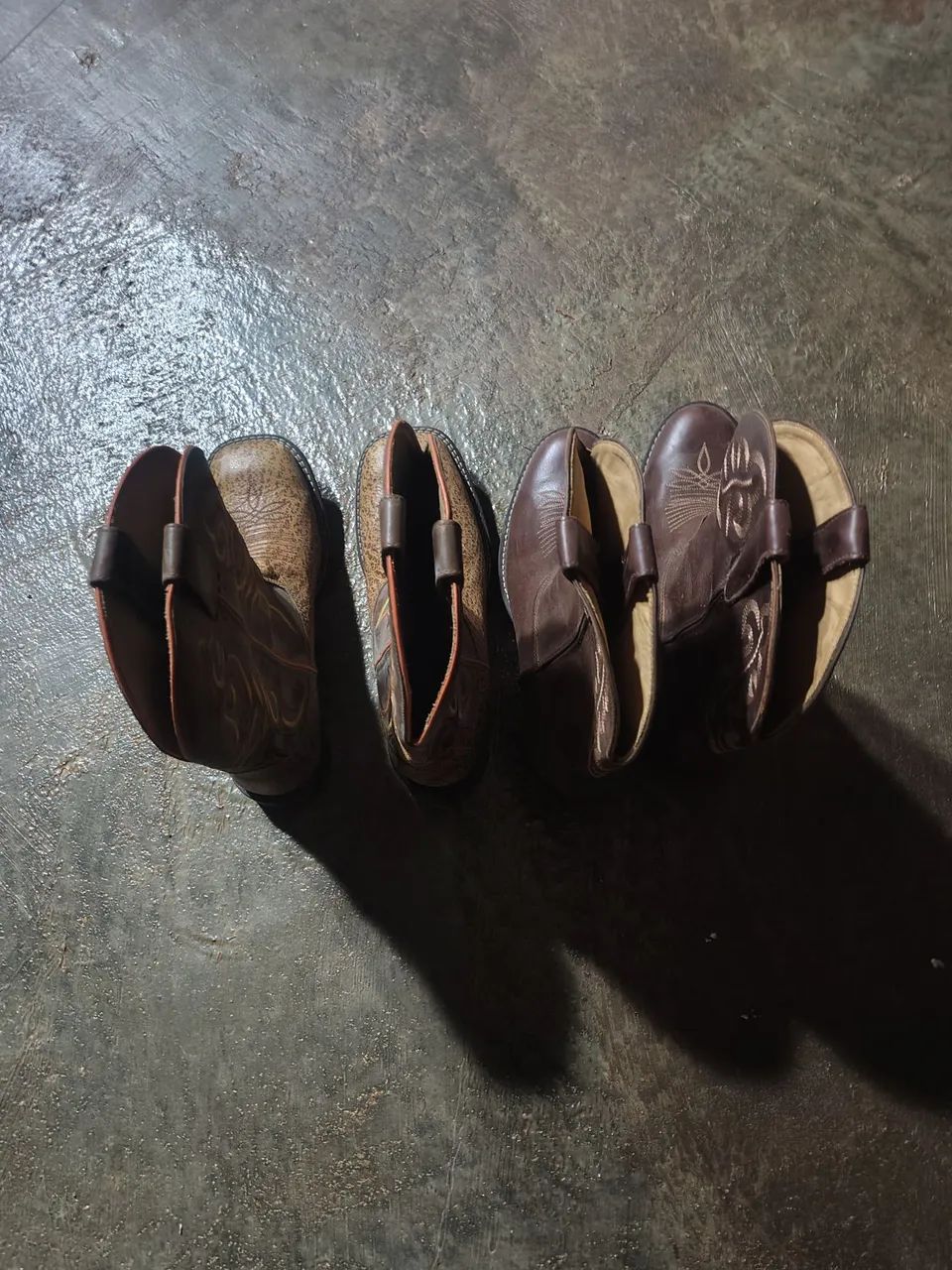 Vendo  ou troco Dois par de Botas  - Foto 3