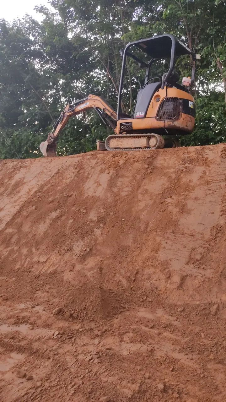 Mini escavadeira Caterpillar  - Foto 4