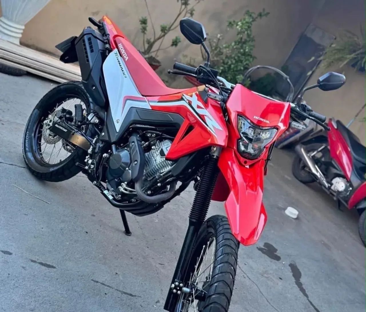 Tornado 300 