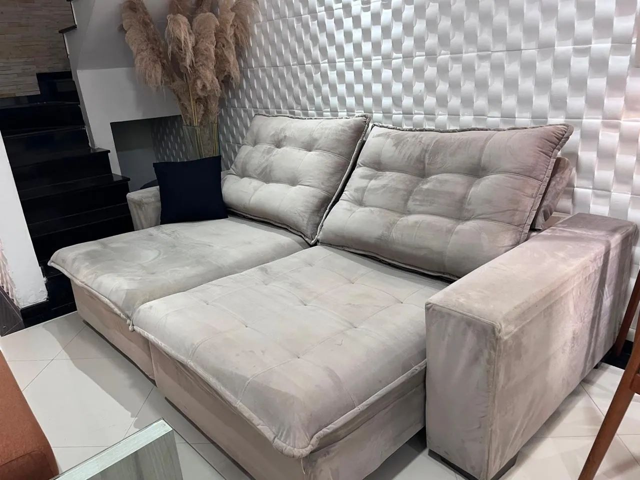 Sofá Retrátil e Reclinável semi novo - Foto 4