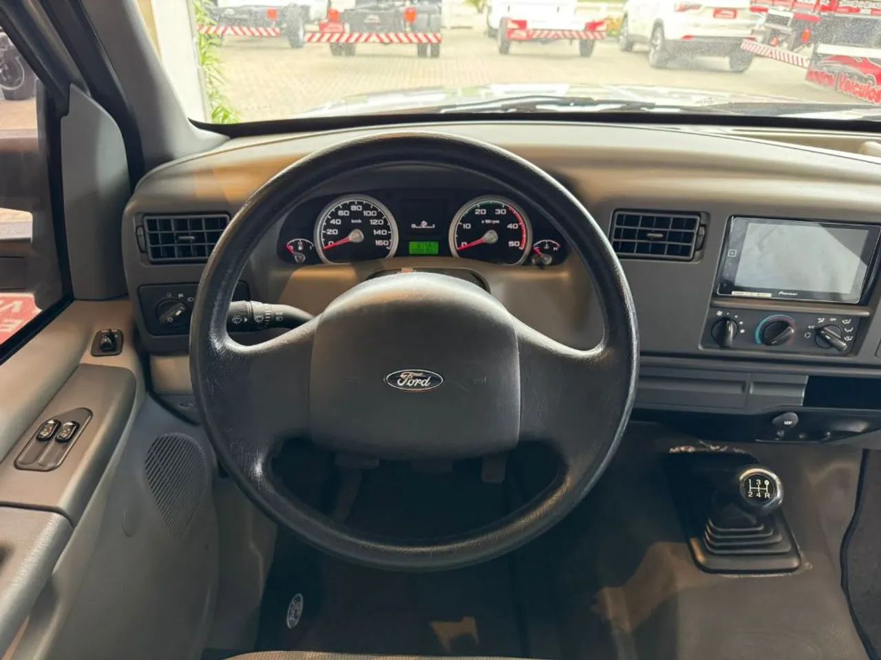 Ford F-350 4X2 Turbo Carroceria Tropical Raridade 59.000 Km 2018 - Foto 12