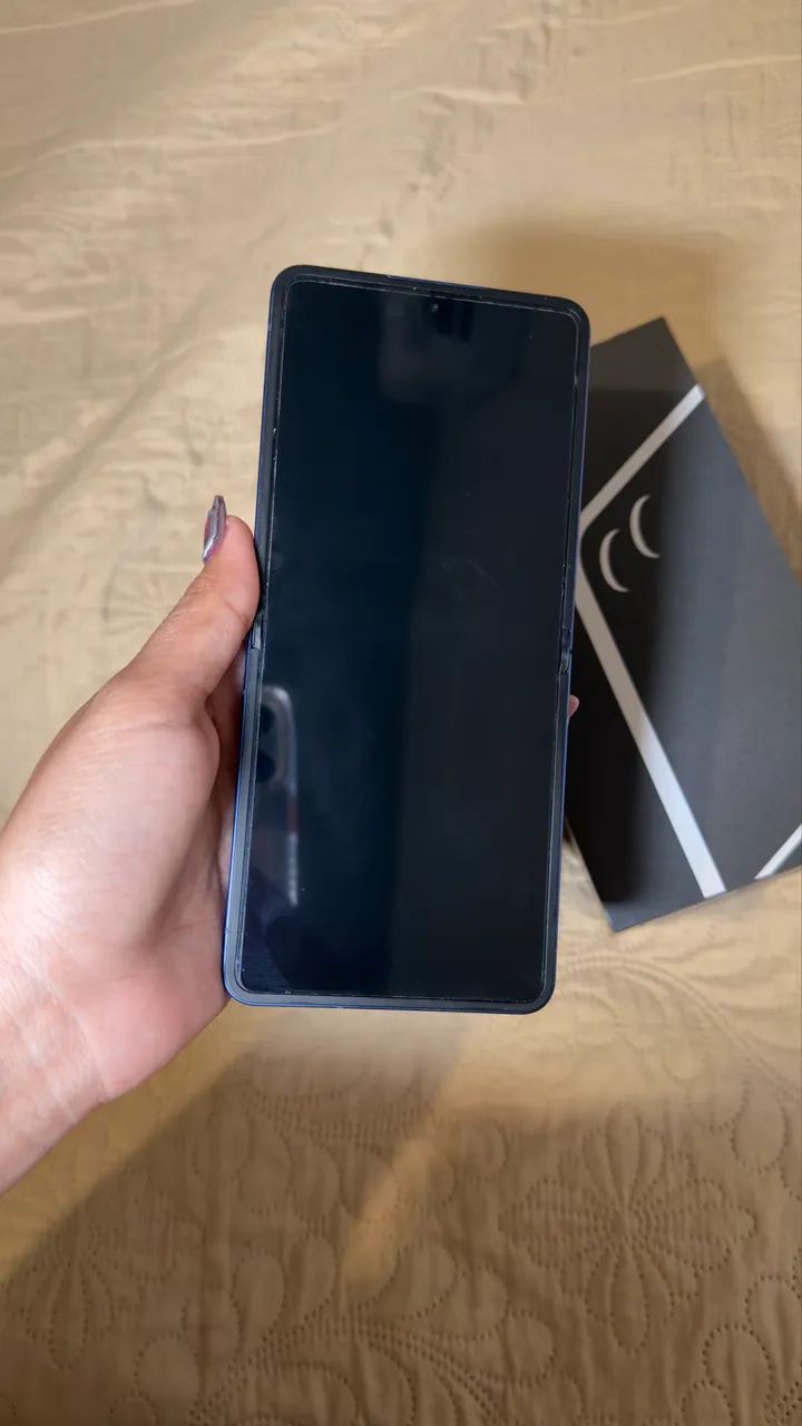     Samsung Z Flip7 Azul 512GB  - Foto 5