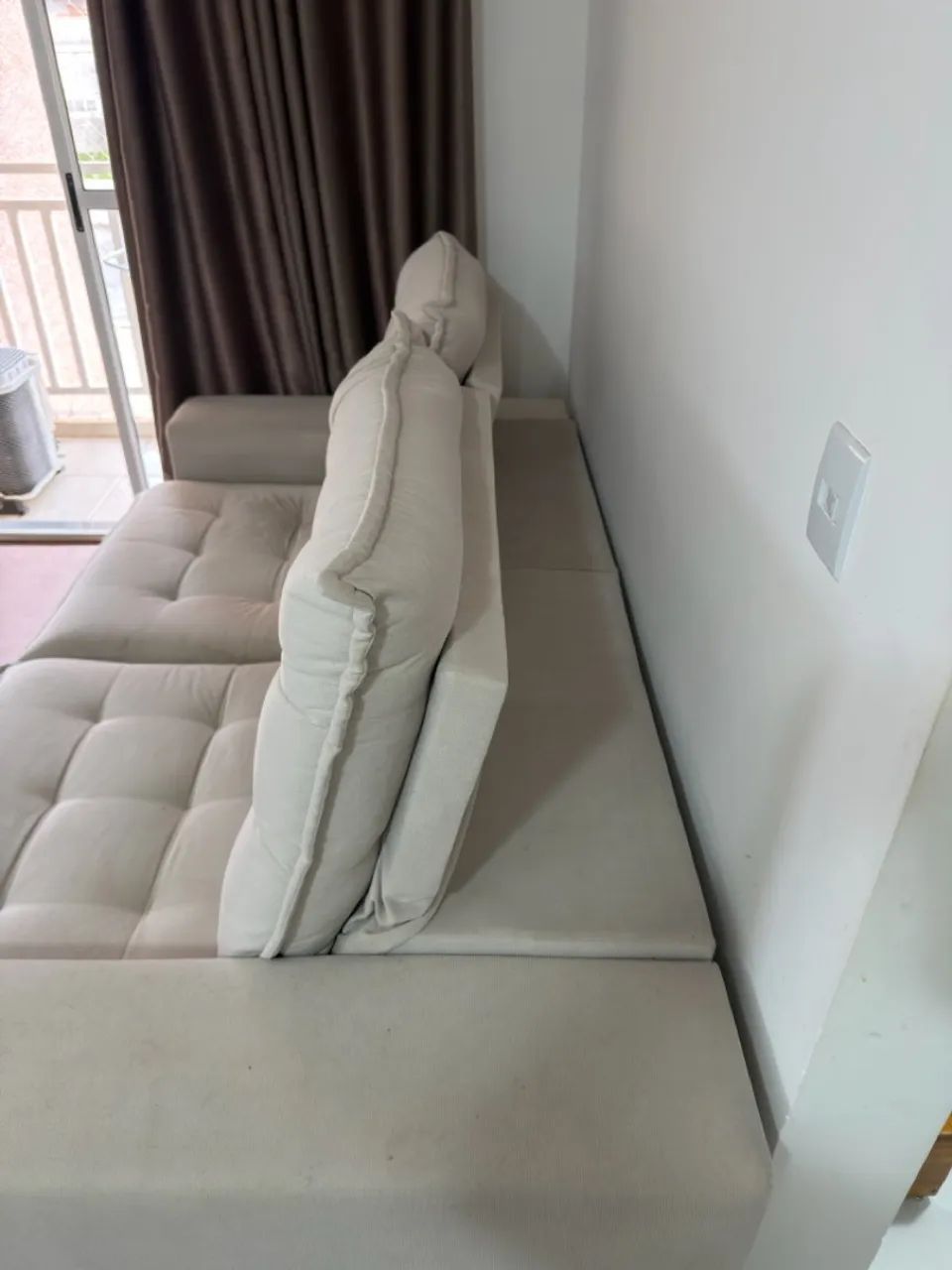 VENDO SOFÁ EXTREMAMENTE CONFORTÁVEL - Foto 4