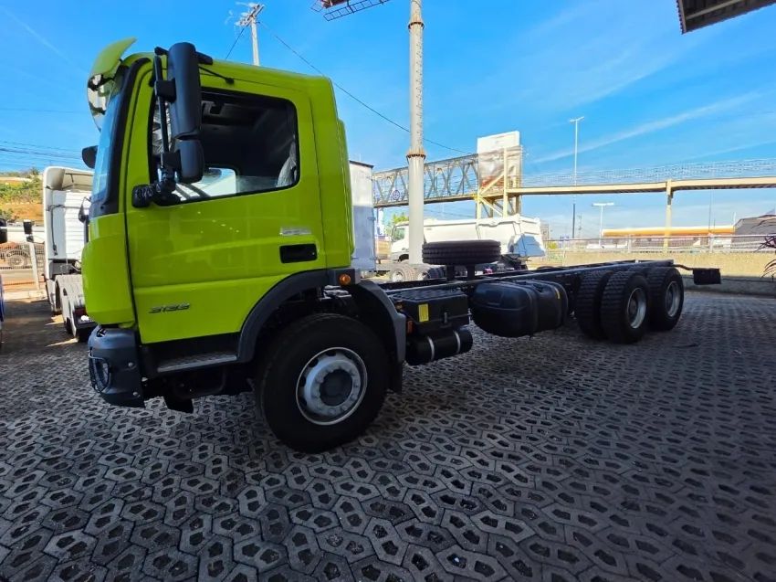 ATEGO 3133 6X4 CHASSI - Foto 4