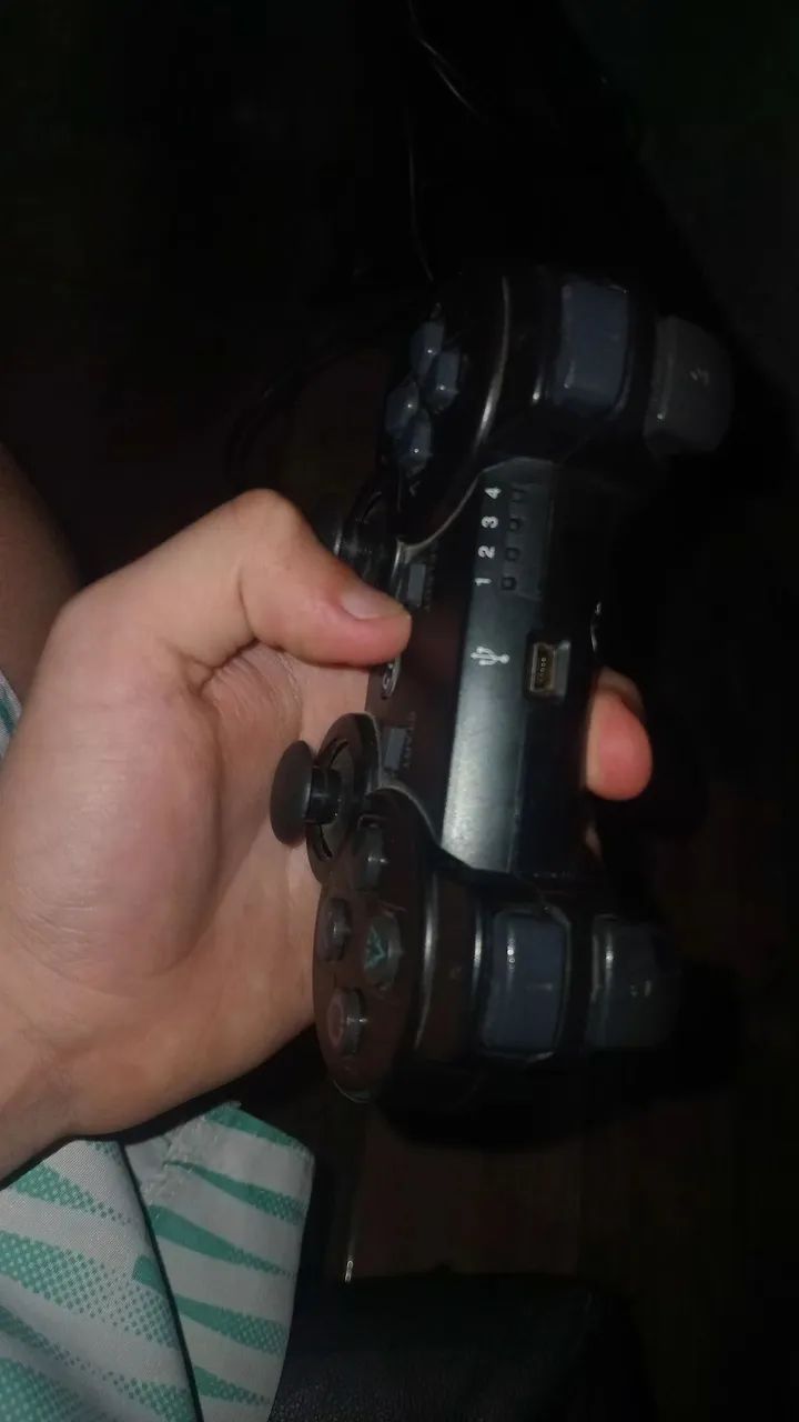2 Controles Genéricos para PS3 + Cabo USB - Foto 2