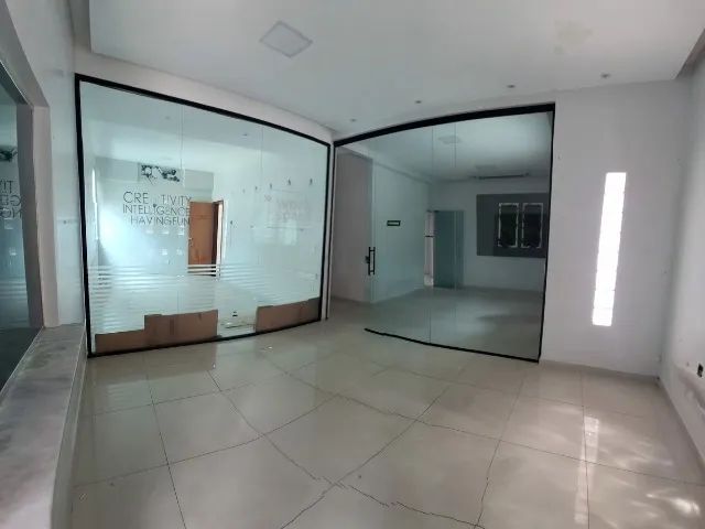 Conjunto Manauense, Imóvel Comercial, Esquina. 8 Salas, Piscina e Estacionamento. - Foto 3