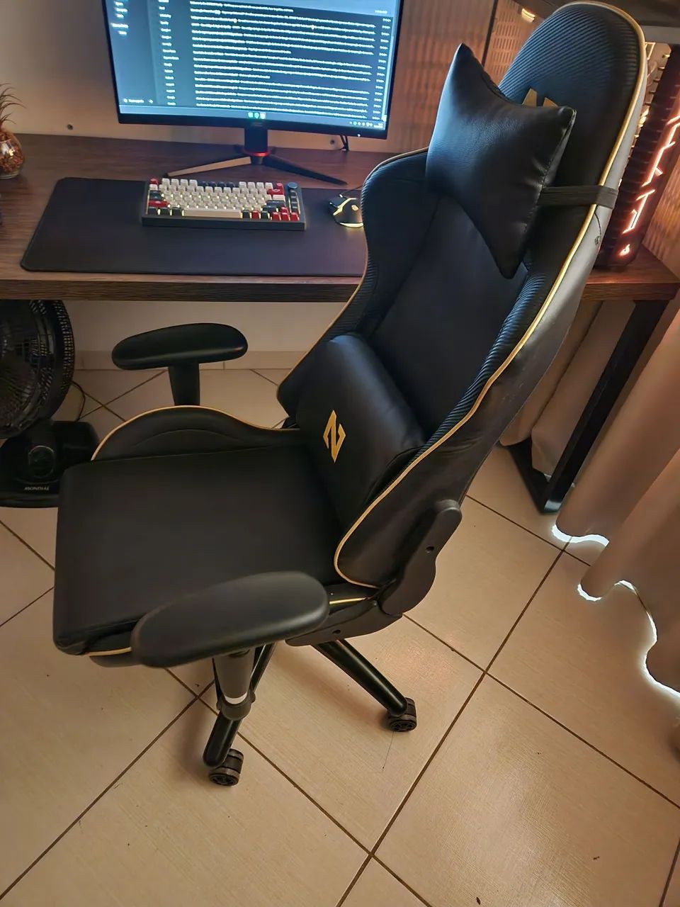 Cadeira Gamer Pichau Preta/Yellow (Entrego) - Foto 3