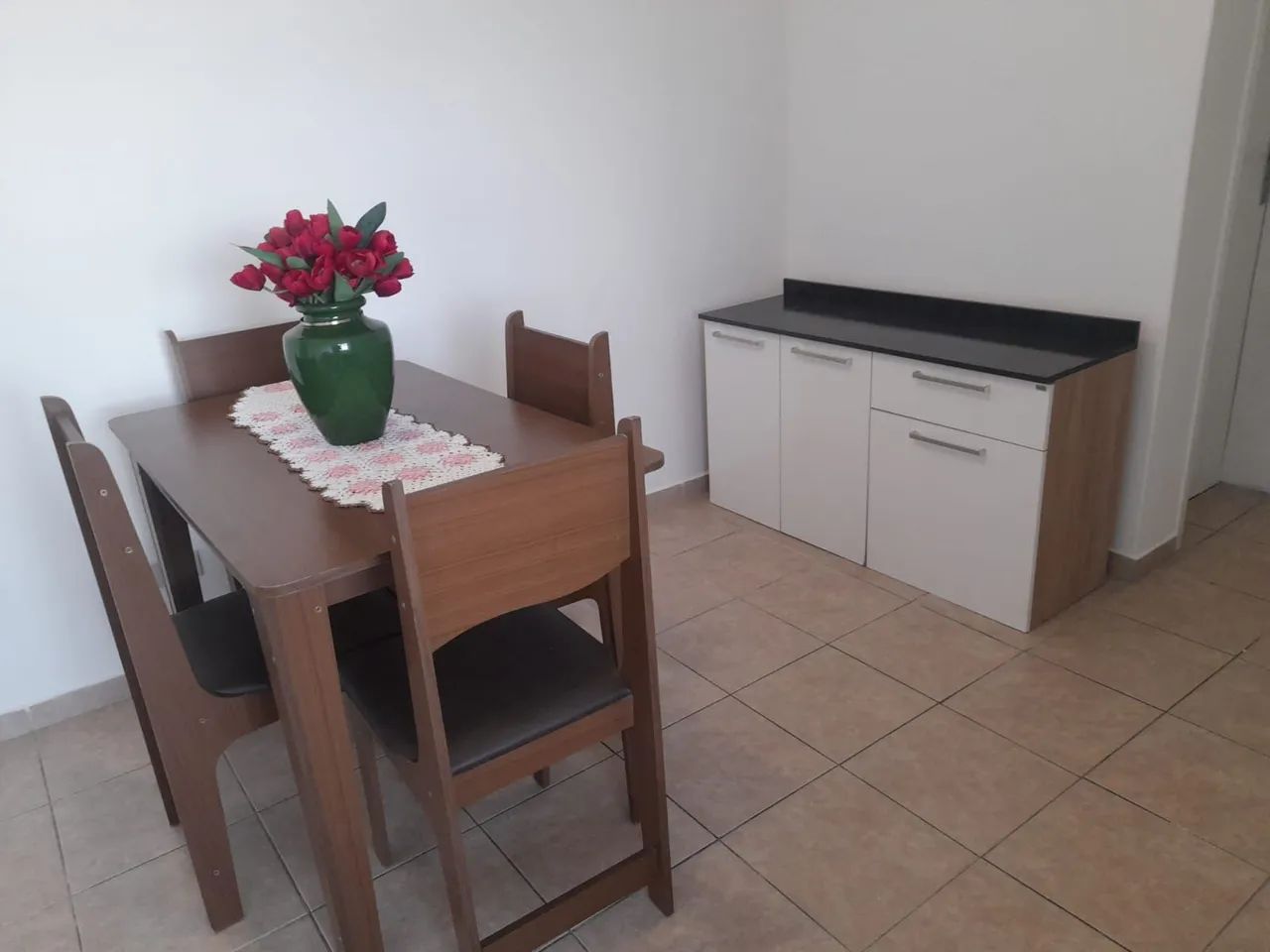 Vendo mobília completa- todos os itens juntos - Foto 2