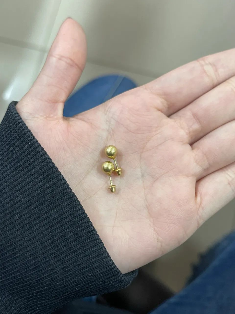 Brinco Bolinha de ouro 18k procedência garantia eterna - Foto 4