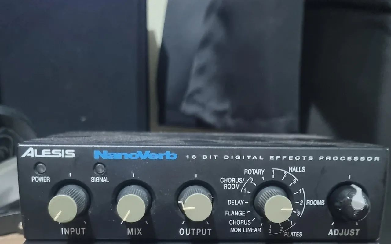 Multi efeitos Alesis Nano Verb