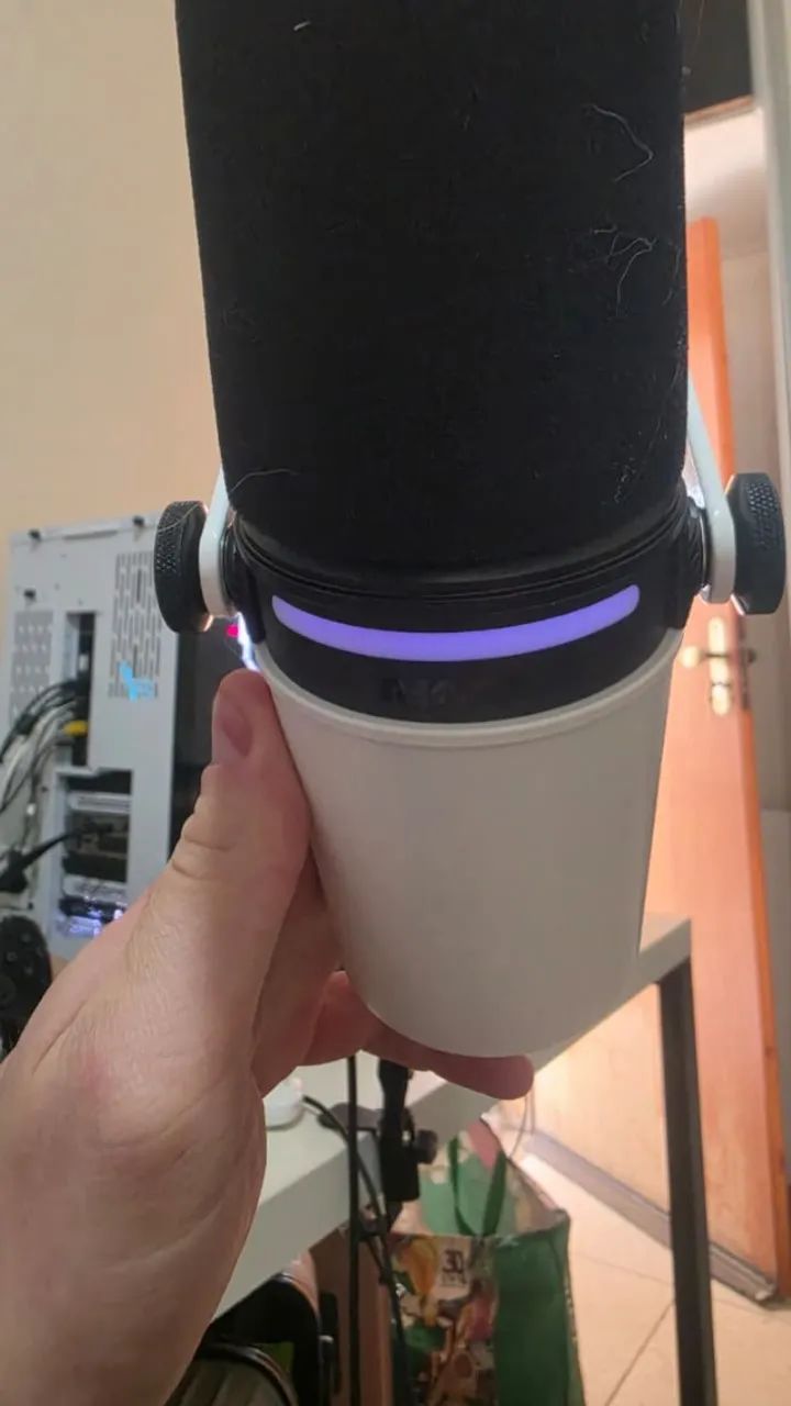 Microfone Profissional Shure MV7+ - Foto 2