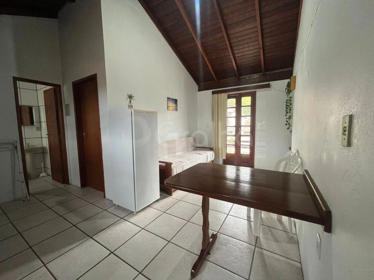 Pousada com 14 quartos sendo 10 suítes no bairro Canasvieiras - Foto 5