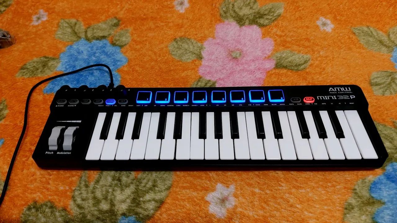 Controlador AMW Mini 32p MIDI - Foto 2