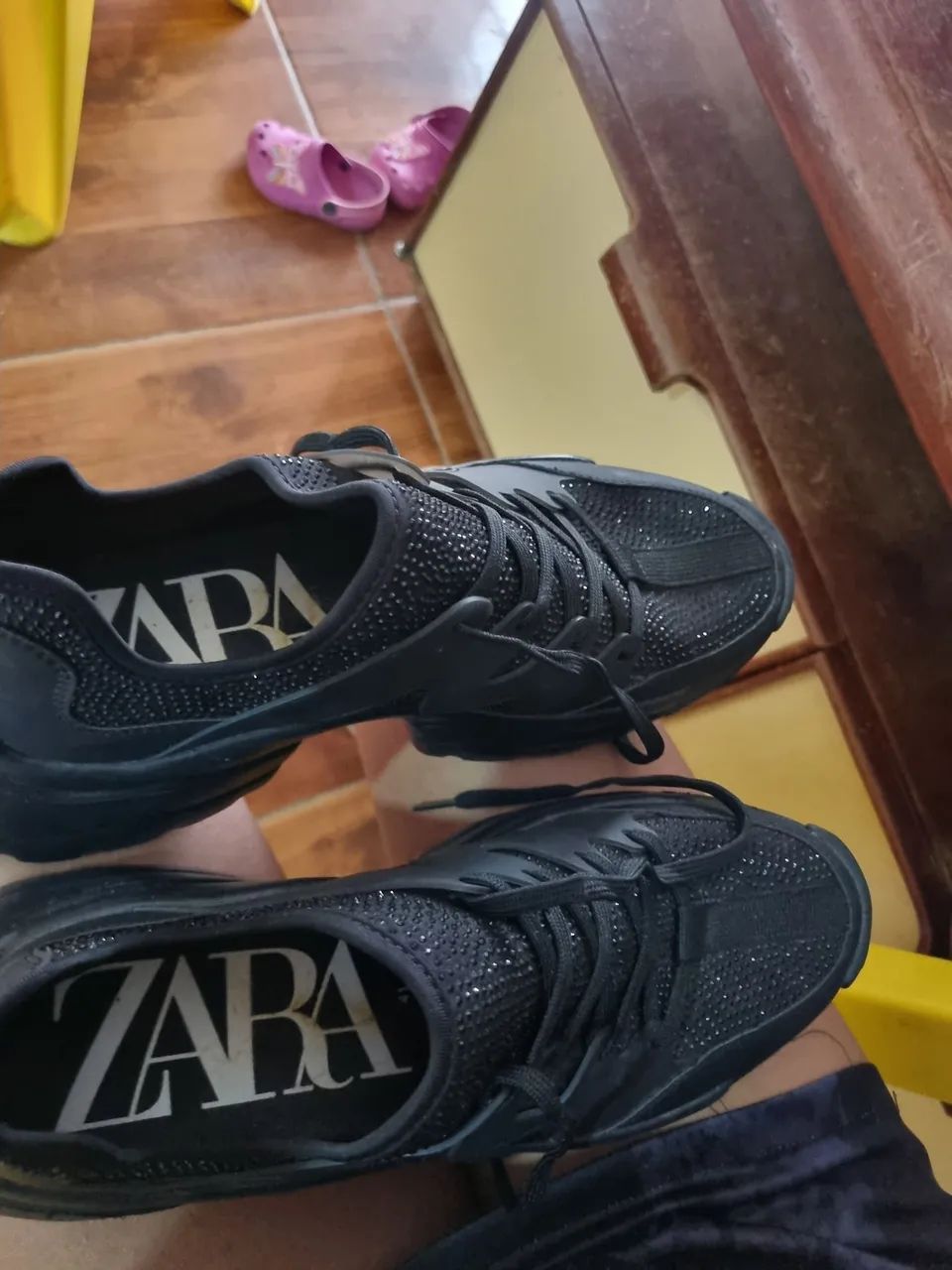 Tênis preto com brilho zara - Foto 4
