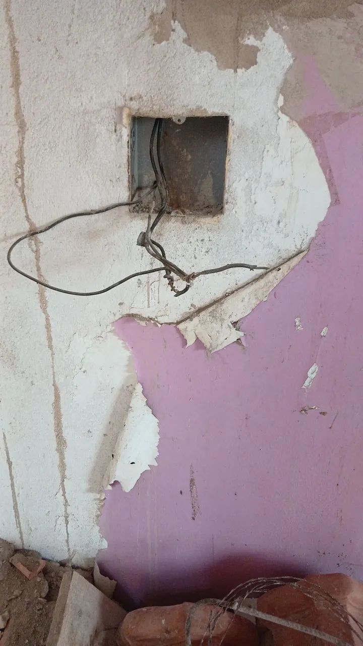 Precisa de: pintor