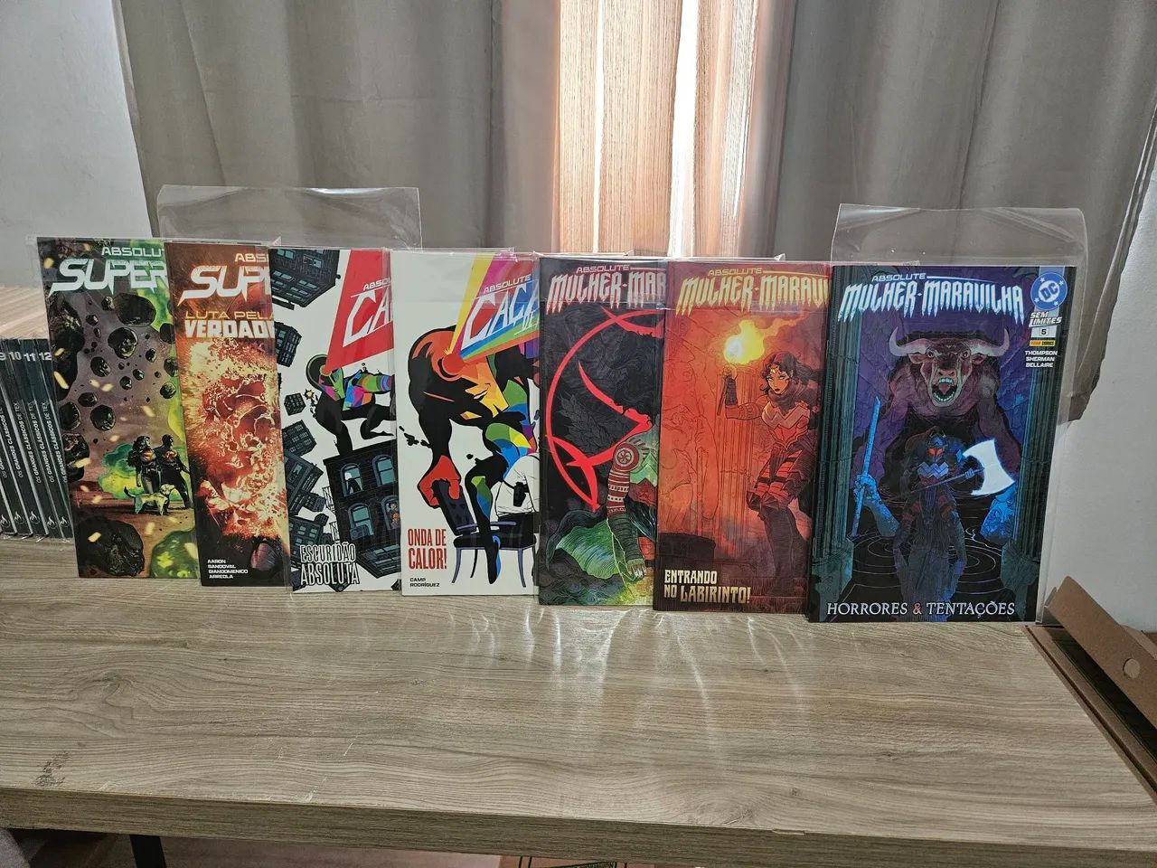 Dc Absolute, Panini (Mulher Maravilha, Superman e Caçador