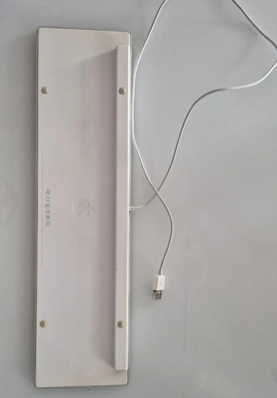 Teclado A1243 (conhecido comercialmente como Apple Keyboard with Numeric Keypad) - Foto 2